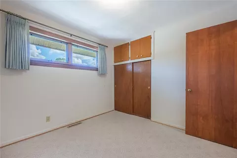 Bedroom - 4809 Algood Pl, Kettering, OH 45429 photo 7 of 12