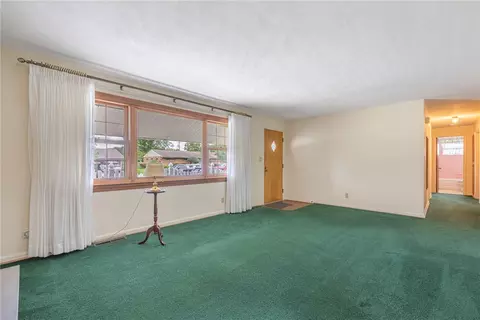 Living - 4809 Algood Pl, Kettering, OH 45429 photo 2 of 5