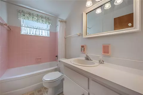 Bath - 4809 Algood Pl, Kettering, OH 45429 photo 1 of 3
