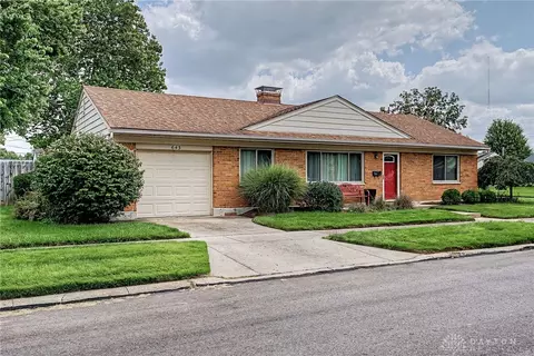 Exterior - 643 Mossoak Dr, Kettering, OH 45429 photo 3 of 18