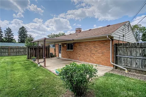 Exterior - 643 Mossoak Dr, Kettering, OH 45429 photo 12 of 18