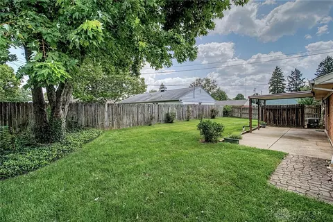 Exterior - 643 Mossoak Dr, Kettering, OH 45429 photo 13 of 18