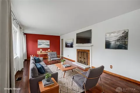 Living - 643 Mossoak Dr, Kettering, OH 45429 photo 1 of 5