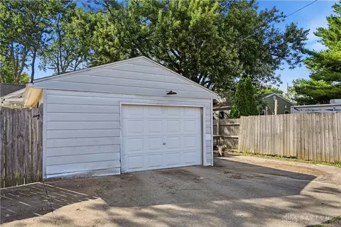 Exterior - 2770 Rushland Dr, Kettering, OH 45419 photo 7 of 8