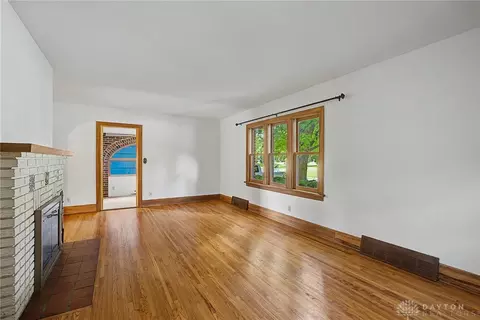 Living - 1820 Pembrook Rd, Springfield, OH 45504 photo 4 of 7