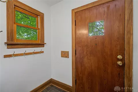 Entry Way - 1820 Pembrook Rd, Springfield, OH 45504 photo 1 of 3