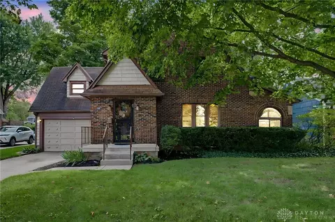 Exterior - 1820 Pembrook Rd, Springfield, OH 45504 photo 2 of 20