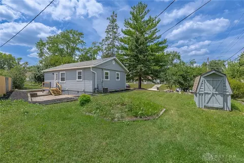Exterior - 1800 Clarissa Ave, Kettering, OH 45429 photo 3 of 7