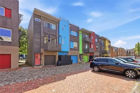 132 Canal Boat Ct, Dayton, OH 45402