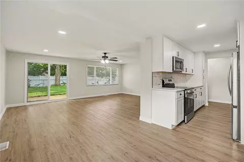 Living - 8215 Gibson Ave, Fairborn, OH 45324 photo 1 of 6