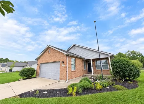 7903 Edgewater Dr, Middletown, OH 45042