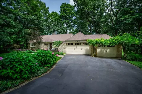 Exterior - 1315 Upson Pl, Kettering, OH 45409 photo 2 of 11