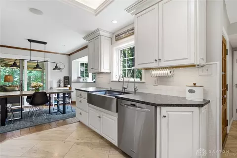 Kitchen - 1315 Upson Pl, Kettering, OH 45409 photo 1 of 4