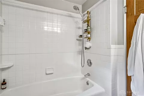 Bath - 1315 Upson Pl, Kettering, OH 45409 photo 2 of 4