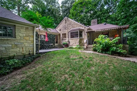 Exterior - 1315 Upson Pl, Kettering, OH 45409 photo 4 of 11