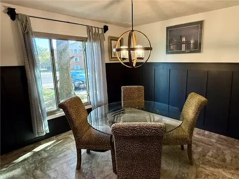 Dining - 4409 Marshall Rd, Kettering, OH 45429 photo 2 of 4