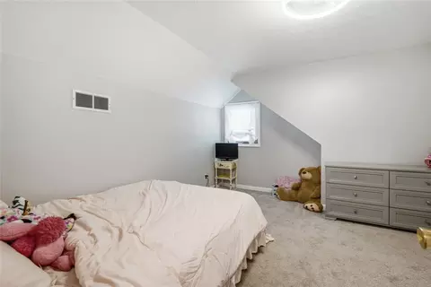 Bedroom - 4409 Marshall Rd, Kettering, OH 45429 photo 6 of 6