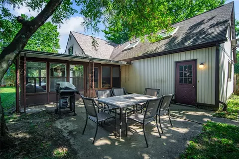 Exterior - 4409 Marshall Rd, Kettering, OH 45429 photo 5 of 8