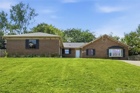 1115 Crestwood Hills Dr, Vandalia, OH 45377