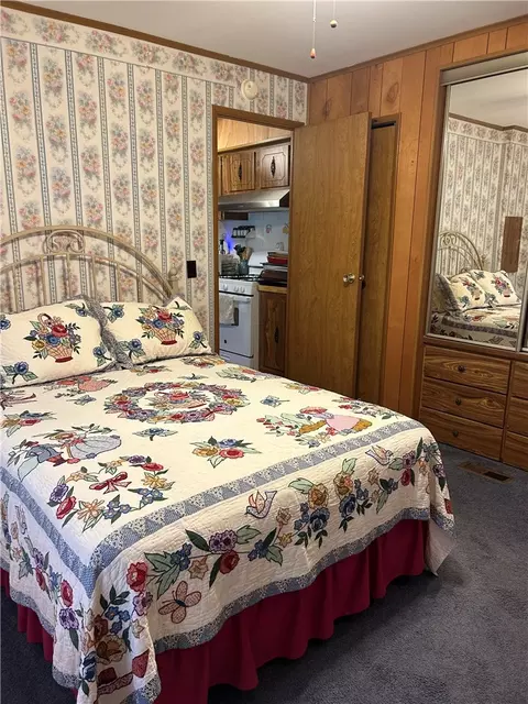 Bedroom - 48 Beech Dr, Springfield, OH 45502 photo 2 of 6