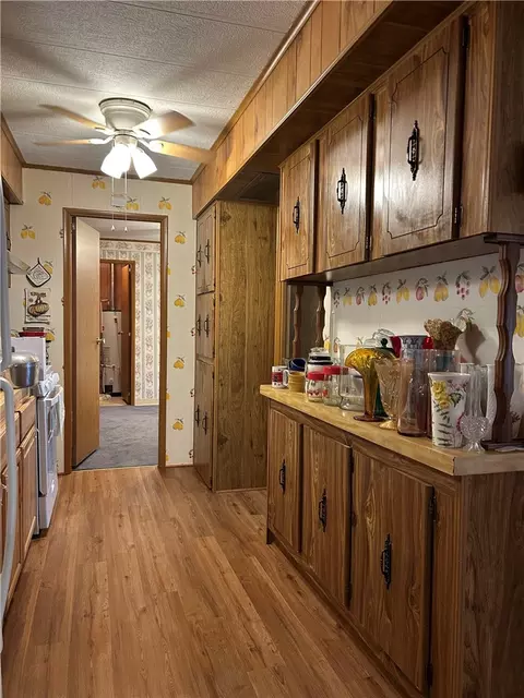 Kitchen - 48 Beech Dr, Springfield, OH 45502 photo 2 of 4