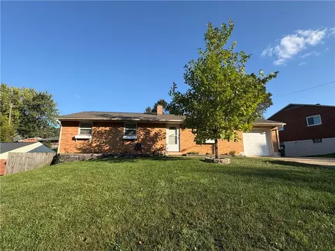 614 Maple Hill Dr, Dayton, OH 45449
