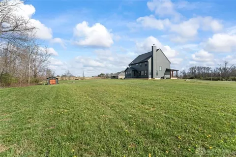 Exterior - 2425 Middleboro Rd, Clarksville, OH 45113 photo 7 of 18