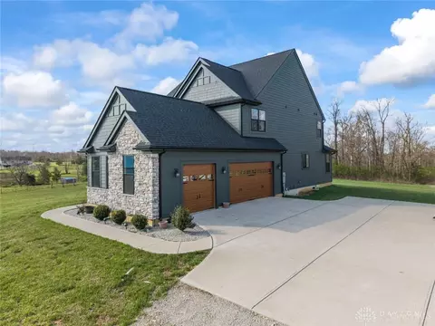 Exterior - 2425 Middleboro Rd, Clarksville, OH 45113 photo 13 of 18