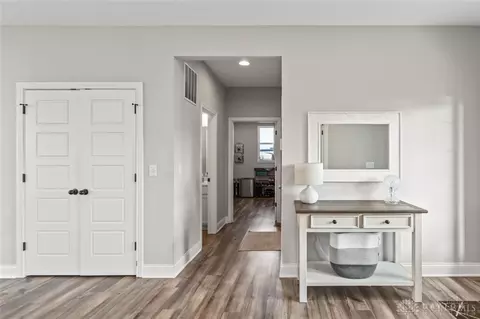 Entry Way - 2425 Middleboro Rd, Clarksville, OH 45113 photo 4 of 14