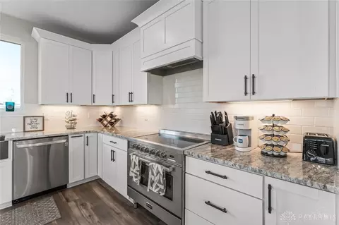 Kitchen - 2425 Middleboro Rd, Clarksville, OH 45113 photo 3 of 9