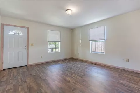 Living - 1920 Rustic Rd, Dayton, OH 45406 photo 2 of 3