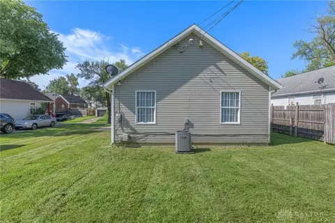 Exterior - 1920 Rustic Rd, Dayton, OH 45406 photo 3 of 4