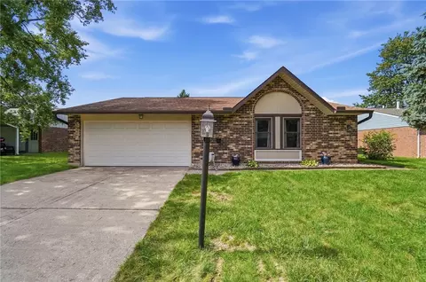 8353 Schoolgate Dr, Huber Heights, OH 45424