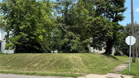 1103 W Riverview Ave, Dayton, OH 45402