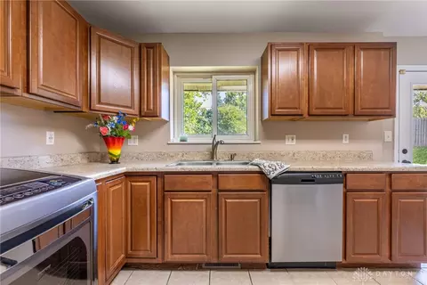 Kitchen - 445 E 4th St, Franklin, OH 45005 photo 1 of 2