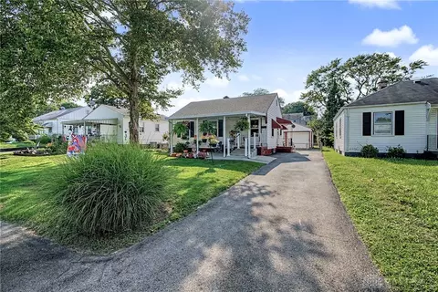 1667 Pell Dr, Dayton, OH 45410