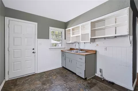 Kitchen - 1433 Lamar Dr, Springfield, OH 45504 photo 1 of 1