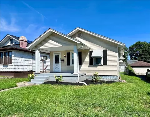 2824 S Smithville Rd, Dayton, OH 45420
