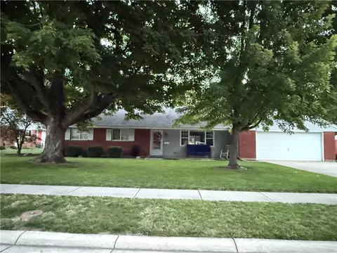 328 Beckenham Rd, Englewood, OH 45322