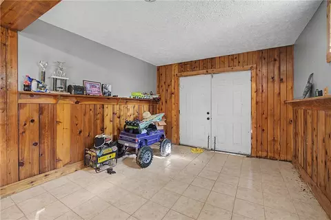 Entry Way - 3357 Number Nine Rd, Blanchester, OH 45107 photo 4 of 5