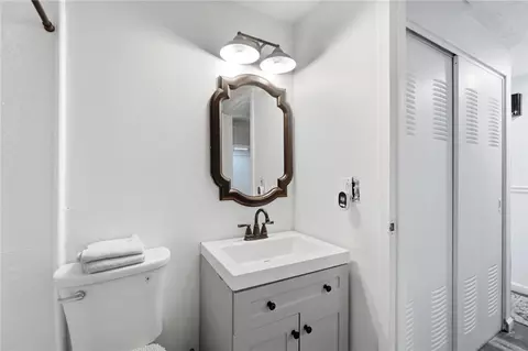 Bath - 3776 Utica Dr, Kettering, OH 45439 photo 3 of 3