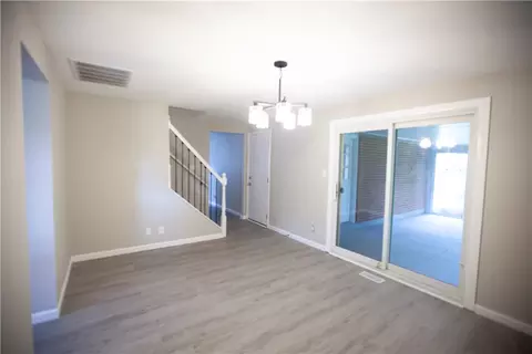 Living - 6 Danzig Ln, Fairborn, OH 45324 photo 5 of 5