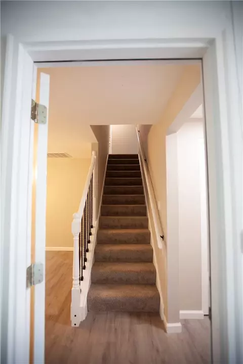 Entry Way - 6 Danzig Ln, Fairborn, OH 45324 photo 2 of 3
