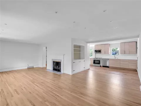 Living - 265 Highland Ter, Kettering, OH 45429 photo 2 of 17