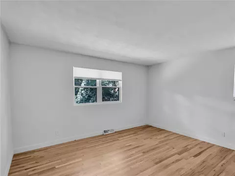 Bedroom - 265 Highland Ter, Kettering, OH 45429 photo 6 of 16
