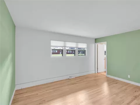 Living - 265 Highland Ter, Kettering, OH 45429 photo 12 of 17