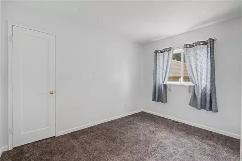 Bedroom - 287 Travis Dr, Riverside, OH 45431 photo 6 of 8