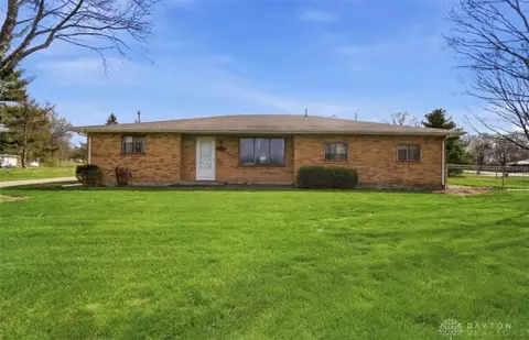 6020 Studebaker Rd, Tipp City, OH 45371