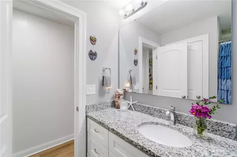 Bath - 211 Enid Ave, Kettering, OH 45429 photo 6 of 6