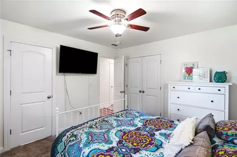 Bedroom - 211 Enid Ave, Kettering, OH 45429 photo 5 of 11